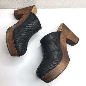 Trask Womens "Gwen" Mule Clogs Black Reptile Leather Platform Heel Size 10
